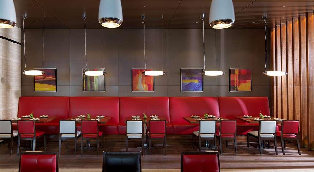 Damac Maison Cour Jardin Дубай Удобства фото Interior of a restaurant
